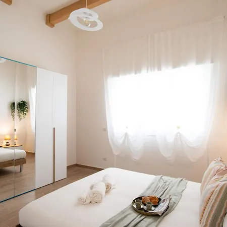 Isonzo House * Бари